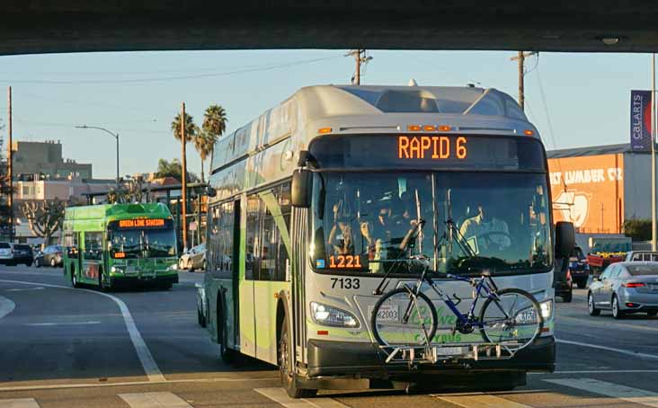 Culver City New Flyer Xcelsior XN40 7133 rapid